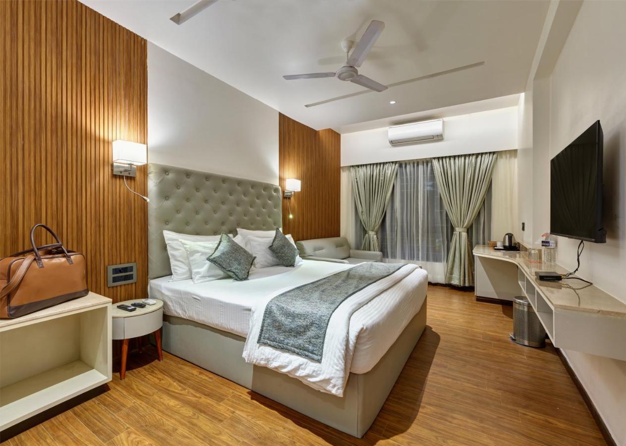 Regenta Place Raysons Kolhapur Exterior foto