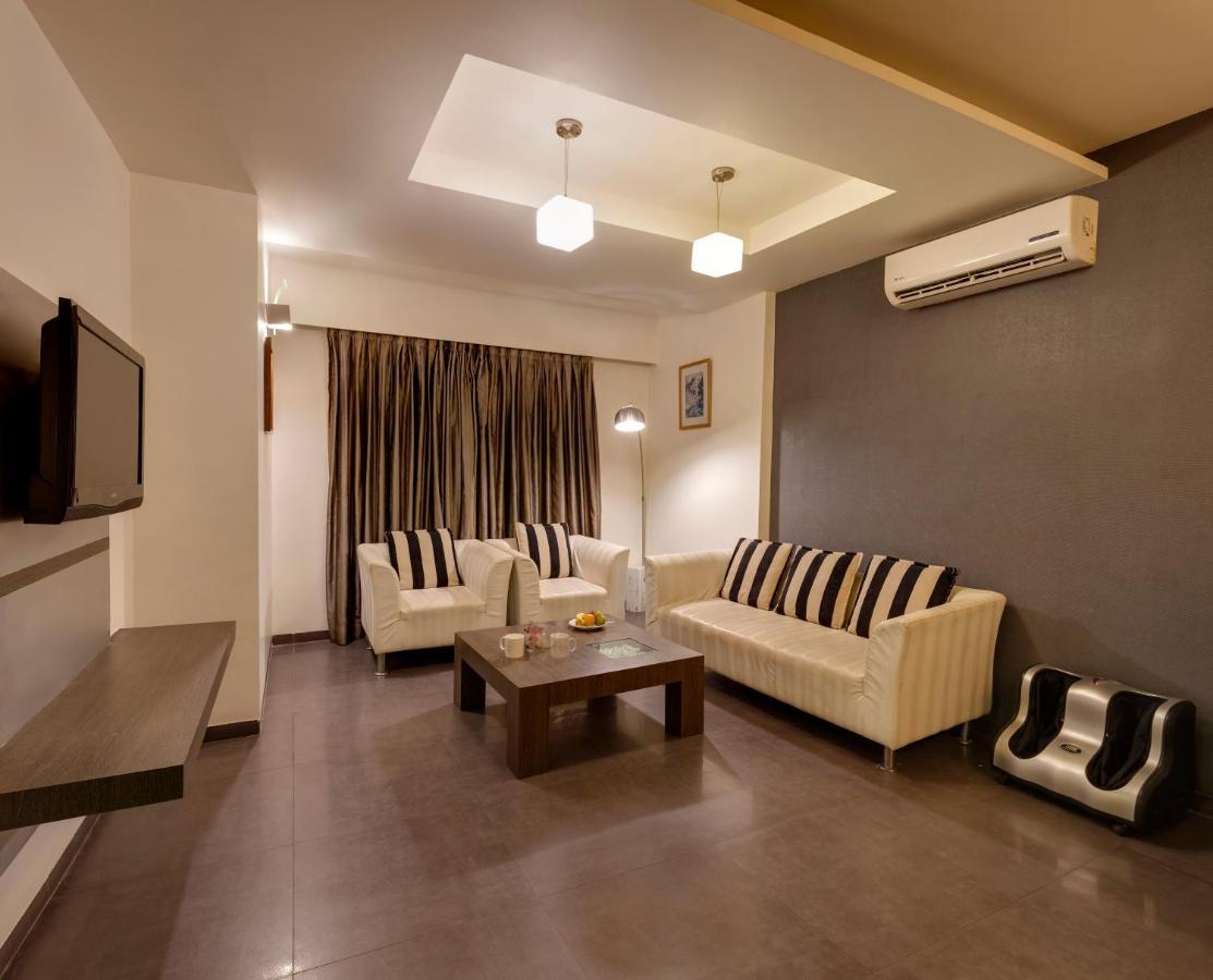 Regenta Place Raysons Kolhapur Exterior foto