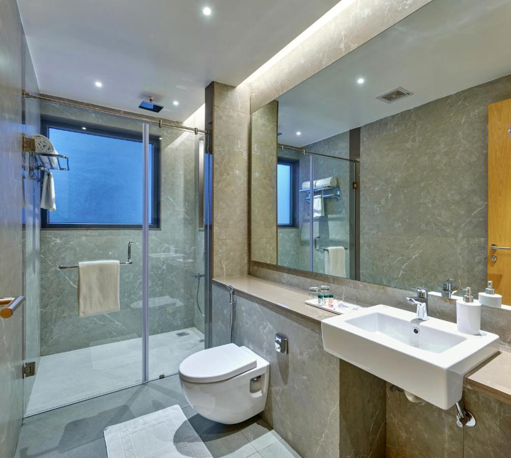 Regenta Place Raysons Kolhapur Exterior foto