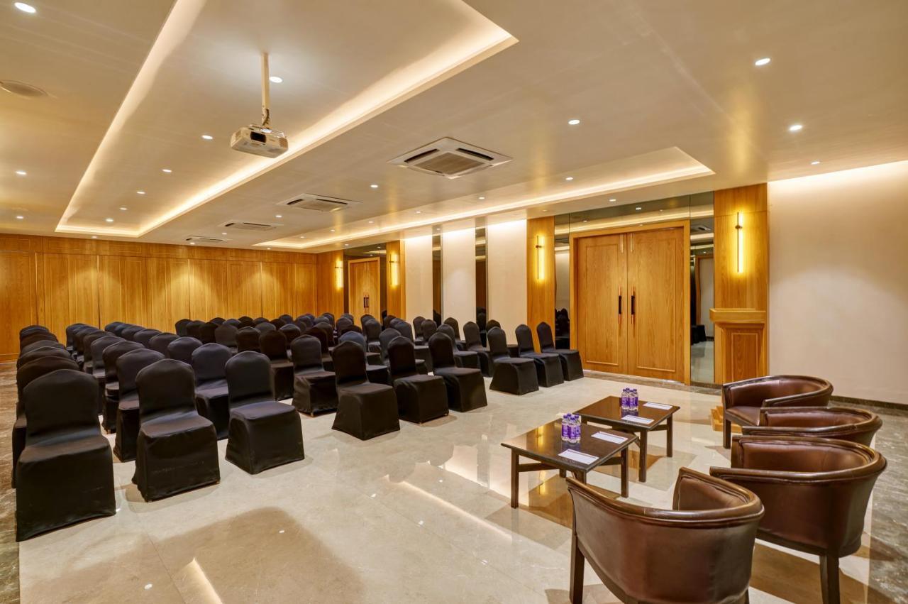 Regenta Place Raysons Kolhapur Exterior foto